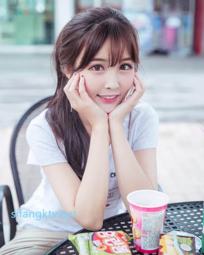 【2023_05_07】Han_Shanyue_tempting_night_vision_on_a_yacht❤️.m4v